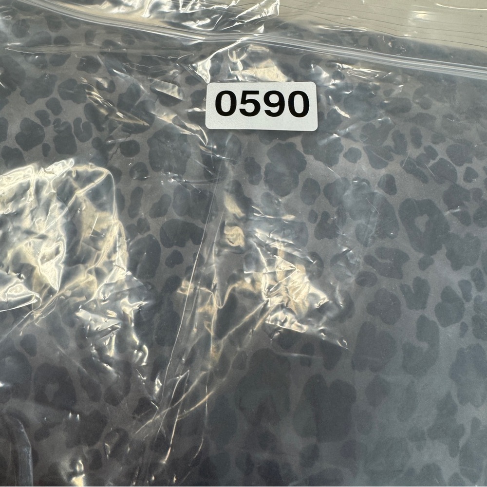 Equipment Leopard Print Silk Dress Gray Black Size M V Neck Luxe Casual Chic - Picture 11 of 11